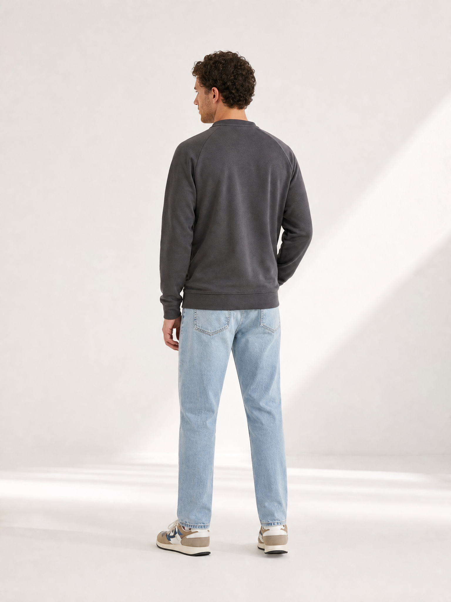 Back view of the Secteur Pavé - Sweatshirt by La Machine Cycle Club.