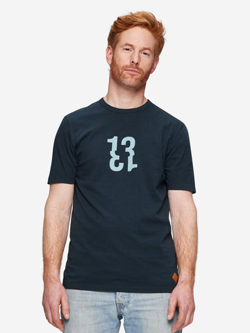 Bib 13 - Upside Down - T-shirt